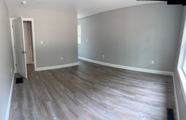 12 Jewell Lane, Derry, NH 03038