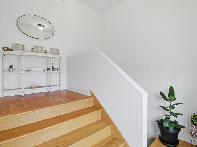 8566 S 83rd Avenue, Hickory Hills, IL 60457