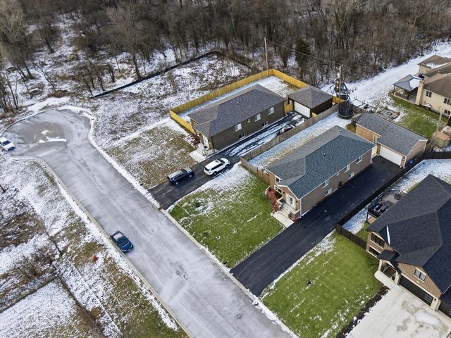 8566 S 83rd Avenue, Hickory Hills, IL 60457