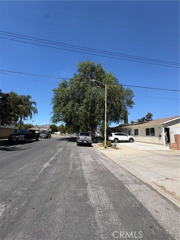 7622 ROYER, Canoga Park (los Angeles), CA 91304