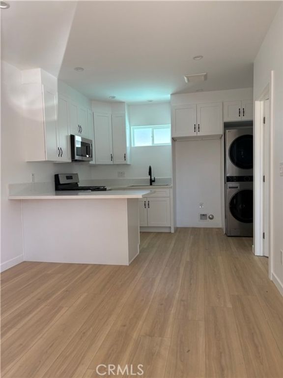 7622 ROYER, Canoga Park (los Angeles), CA 91304