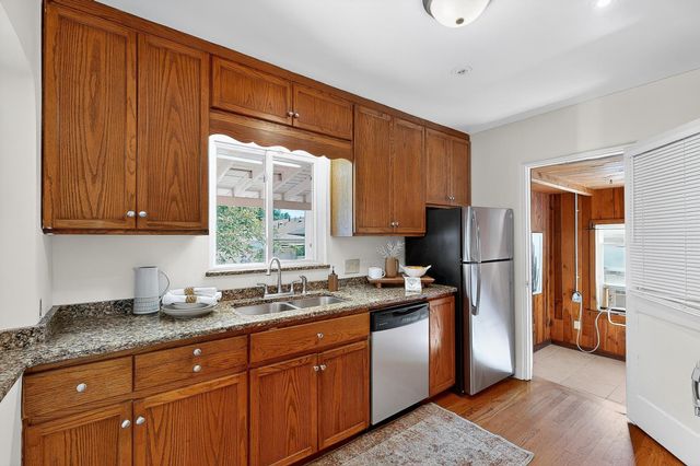 2916 Santa Clara Avenue SE, Albuquerque, NM 87106