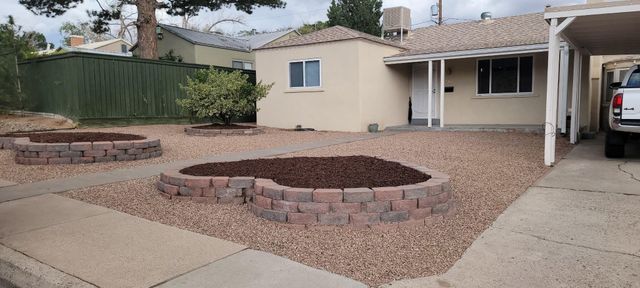 2916 Santa Clara Avenue SE, Albuquerque, NM 87106