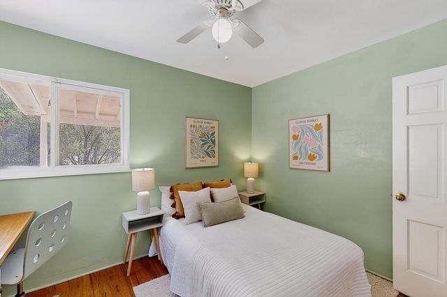 2916 Santa Clara Avenue SE, Albuquerque, NM 87106