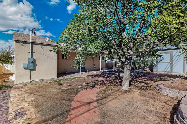 2916 Santa Clara Avenue SE, Albuquerque, NM 87106