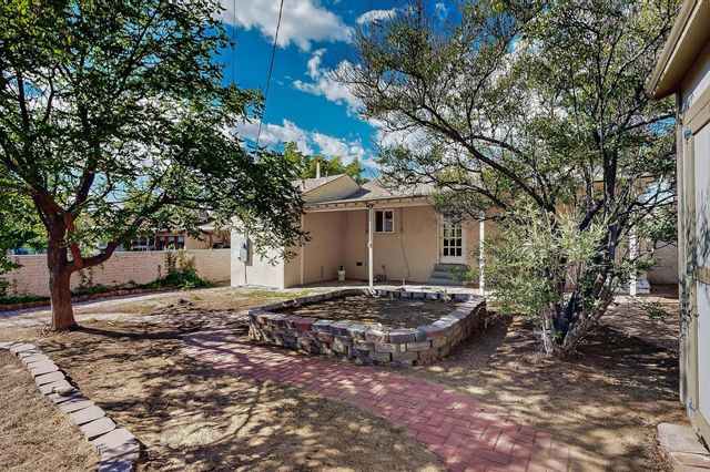 2916 Santa Clara Avenue SE, Albuquerque, NM 87106