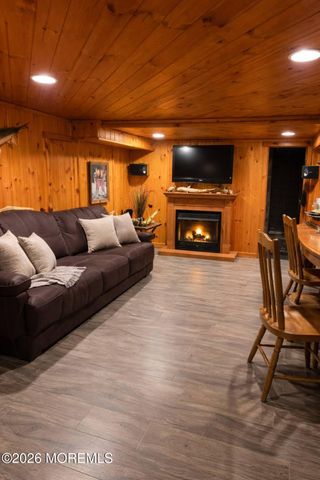 894 Us 9, South Amboy, NJ 08879