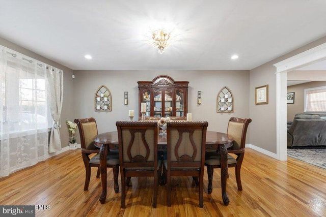 39 CYPRESS RD, Toms River, NJ 08753