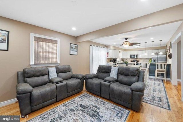 39 CYPRESS RD, Toms River, NJ 08753