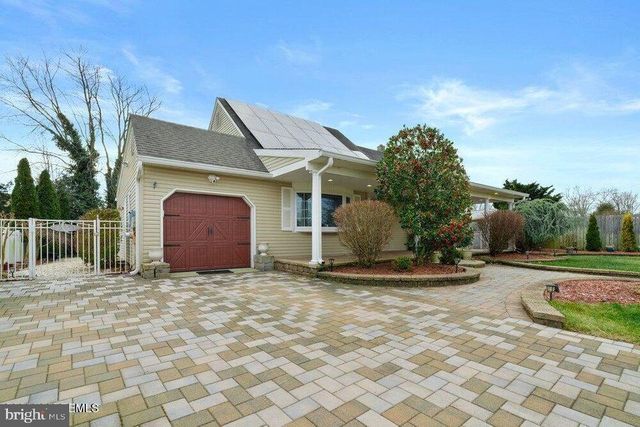 39 CYPRESS RD, Toms River, NJ 08753