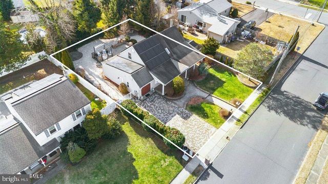 39 CYPRESS RD, Toms River, NJ 08753