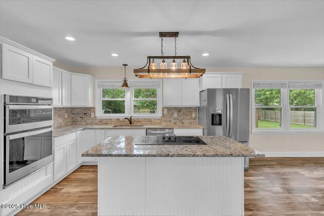 211 Fenton Place, Jacksonville, NC 28540