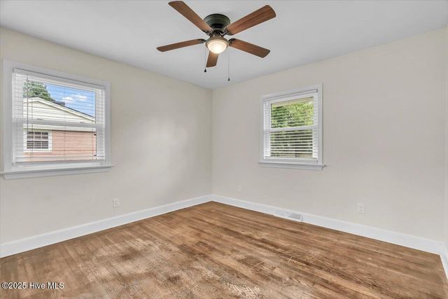 211 Fenton Place, Jacksonville, NC 28540