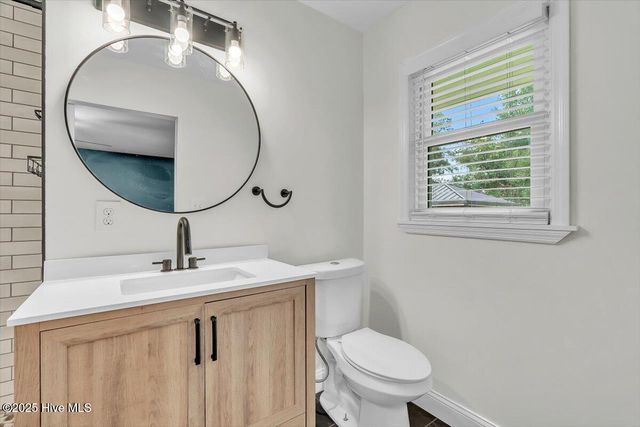 211 Fenton Place, Jacksonville, NC 28540