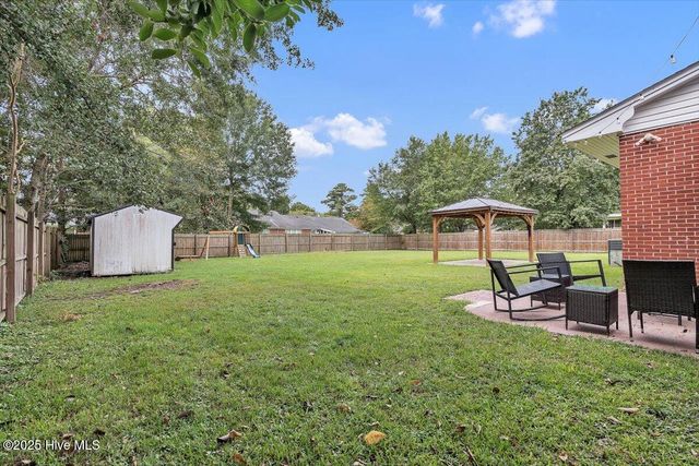 211 Fenton Place, Jacksonville, NC 28540
