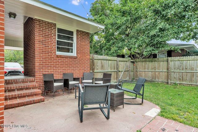 211 Fenton Place, Jacksonville, NC 28540