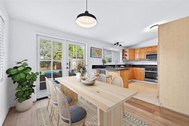 1962 Fullerton Avenue, Costa Mesa, CA 92627