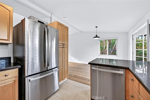 1962 Fullerton Avenue, Costa Mesa, CA 92627