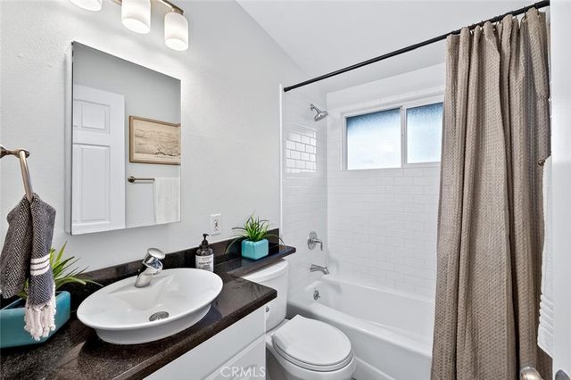 1962 Fullerton Avenue, Costa Mesa, CA 92627