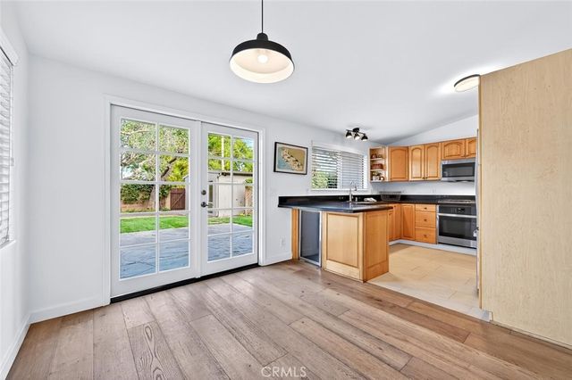 1962 Fullerton Avenue, Costa Mesa, CA 92627