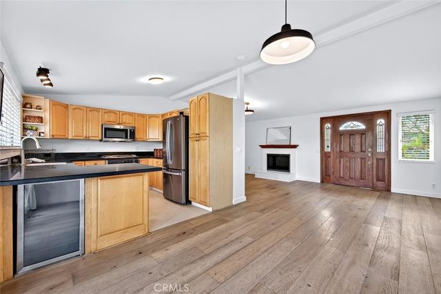 1962 Fullerton Avenue, Costa Mesa, CA 92627