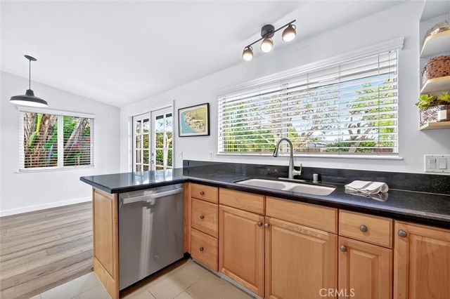 1962 Fullerton Avenue, Costa Mesa, CA 92627