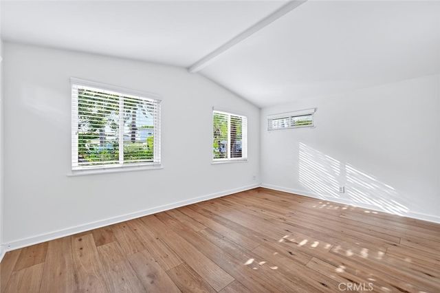 1962 Fullerton Avenue, Costa Mesa, CA 92627