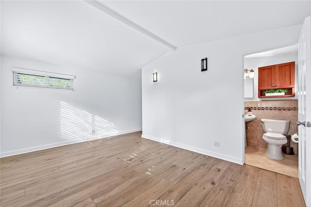 1962 Fullerton Avenue, Costa Mesa, CA 92627