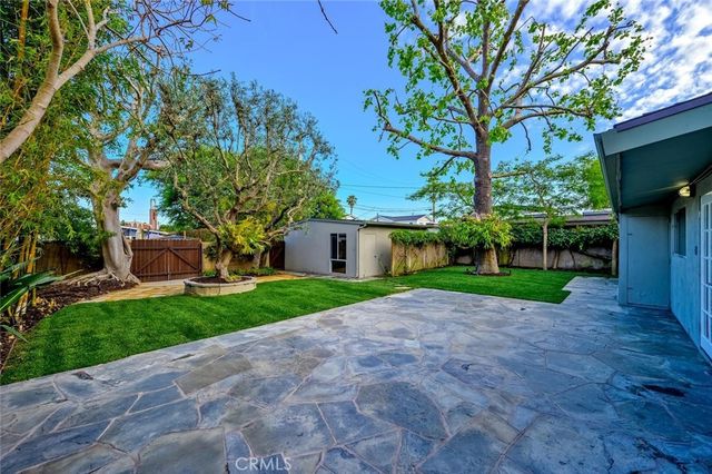 1962 Fullerton Avenue, Costa Mesa, CA 92627