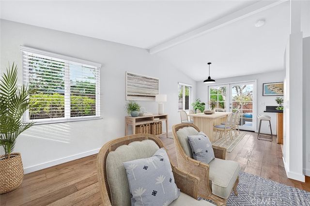 1962 Fullerton Avenue, Costa Mesa, CA 92627