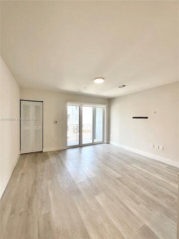 2555 NE 193rd Street 2206, Miami, FL 33180