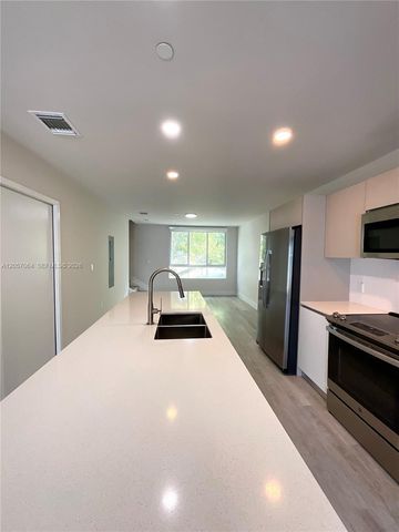 2555 NE 193rd Street 2206, Miami, FL 33180