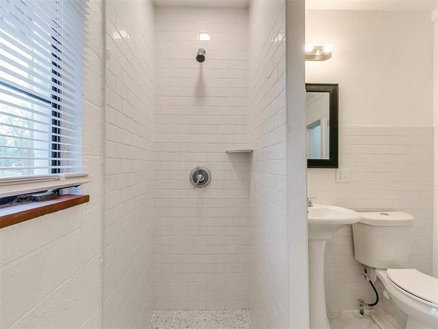 1601 W Harrison Avenue, Guthrie, OK 73044