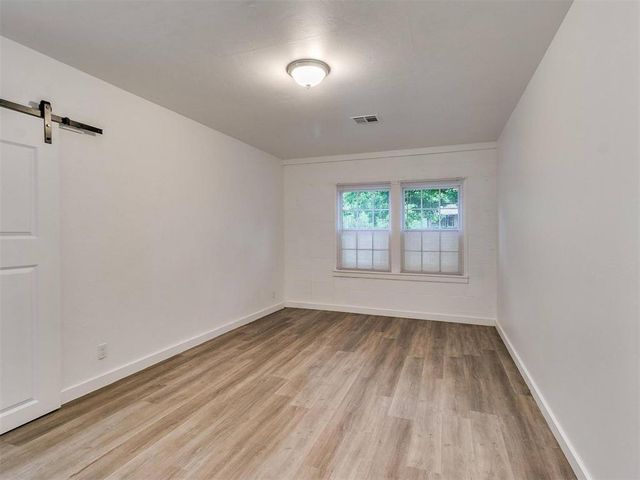 1601 W Harrison Avenue, Guthrie, OK 73044