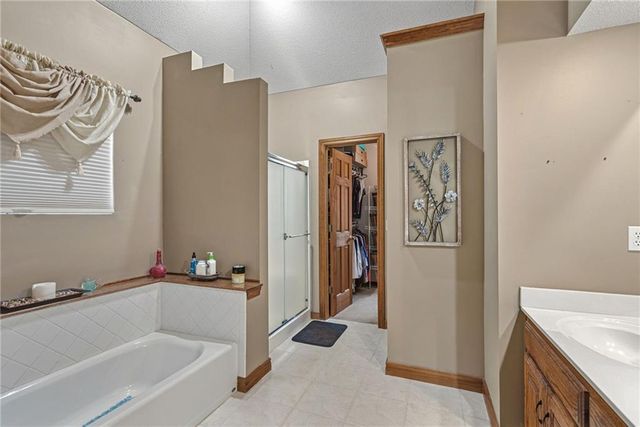 12709 S Hagan Court, Olathe, KS 66062