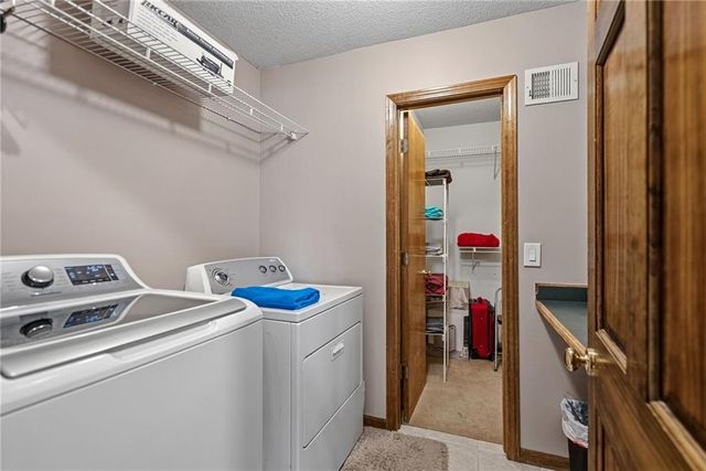 12709 S Hagan Court, Olathe, KS 66062