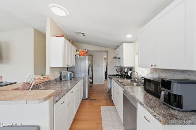 549 E MCKELLIPS Road 44, Mesa, AZ 85203