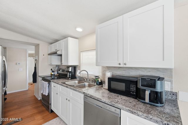 549 E MCKELLIPS Road 44, Mesa, AZ 85203