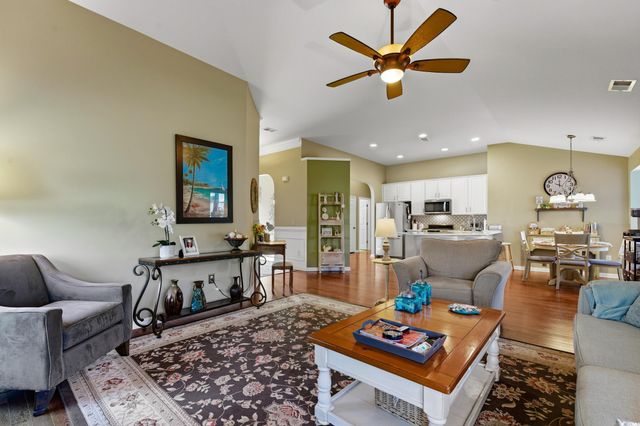 352 Highfield Loop, Myrtle Beach, SC 29579