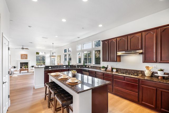 1009 Fountain Dr, West Sacramento, CA 95605