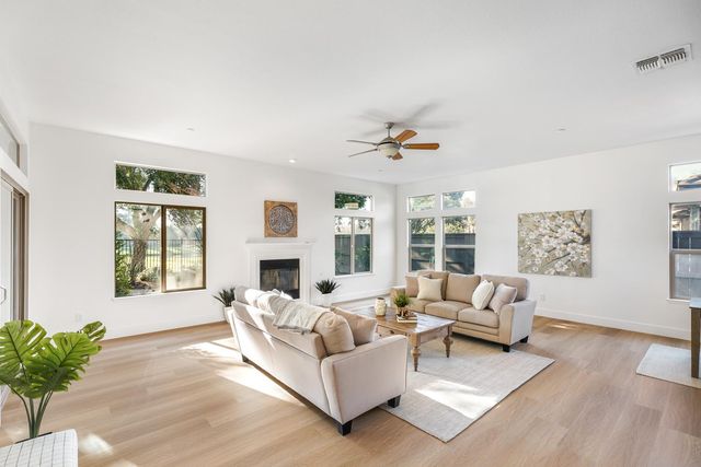 1009 Fountain Dr, West Sacramento, CA 95605