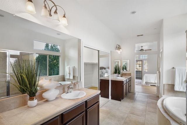 1009 Fountain Dr, West Sacramento, CA 95605