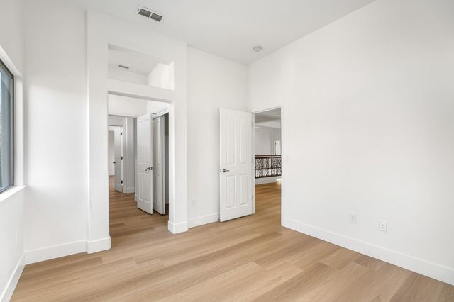 1009 Fountain Dr, West Sacramento, CA 95605