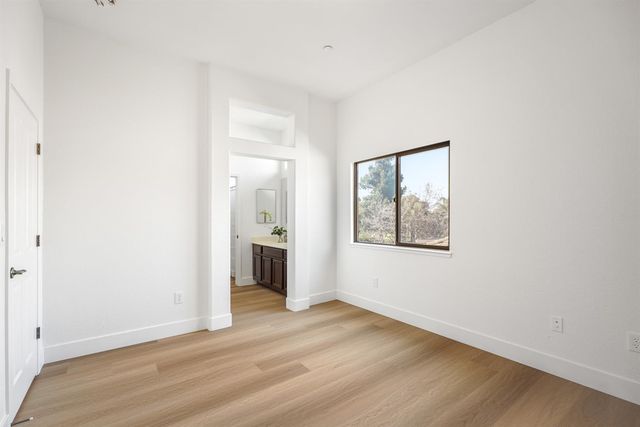 1009 Fountain Dr, West Sacramento, CA 95605