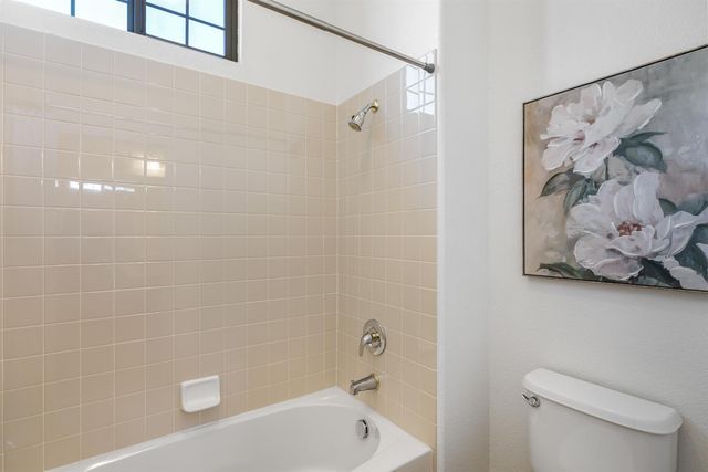 1009 Fountain Dr, West Sacramento, CA 95605