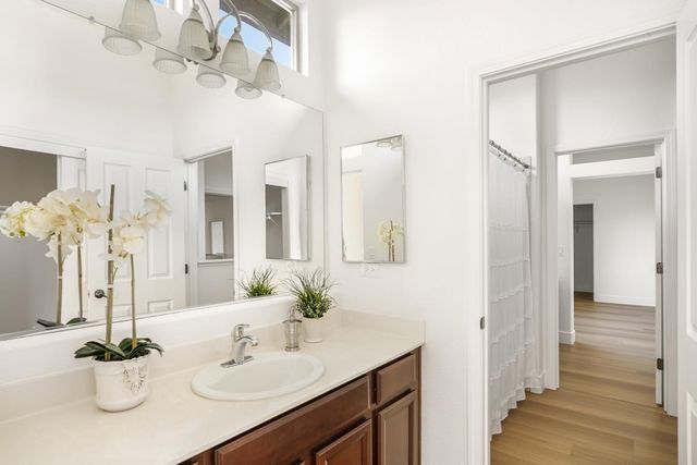 1009 Fountain Dr, West Sacramento, CA 95605