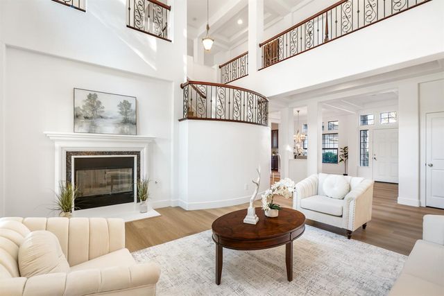 1009 Fountain Dr, West Sacramento, CA 95605