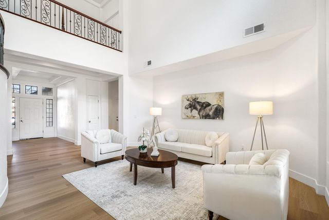 1009 Fountain Dr, West Sacramento, CA 95605