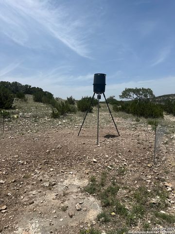 1504 Sd 45730, Rocksprings, TX 78880