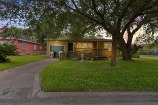 1628 56th St Street, Galveston, TX 77551